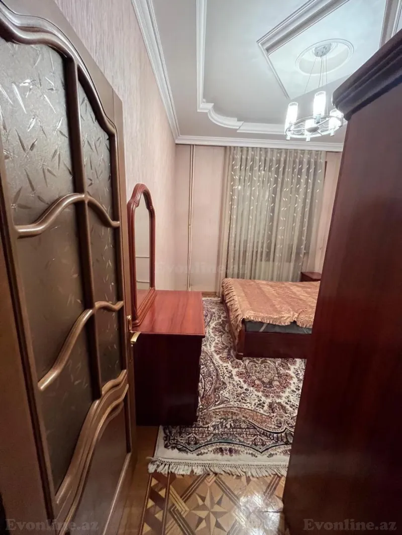 Kirayə verilir 3 otaqlı Mənzil Köhnə tikili 80 m² Bakı, Səbail r., Sahil m — Mənzil, Bakı (3)
