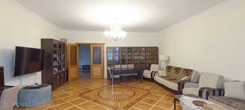Satılır 4 otaqlı Mənzil Yeni tikili 200 m² Bakı, Yasamal r., Elmlər Akademiyası m — Mənzil, Bakı (4)
