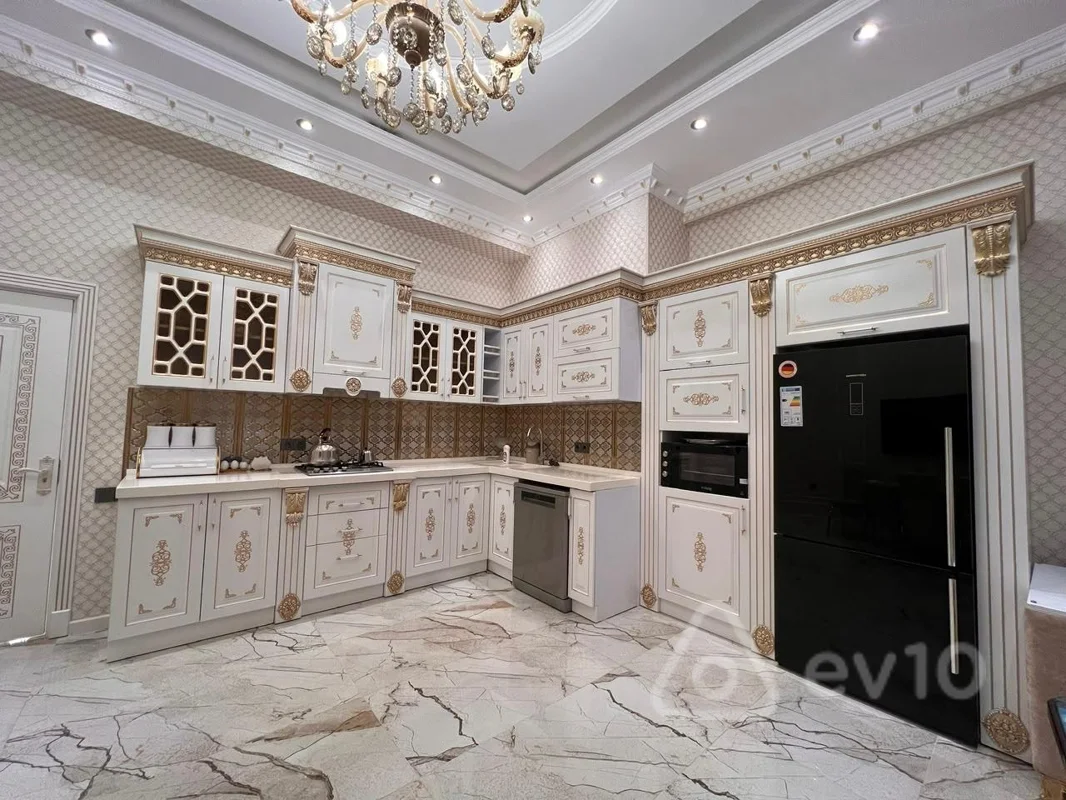 4 otaqlı mənzil, 151 m², Nəriman Nərimanov — kirayə — Mənzil, Bakı (2)
