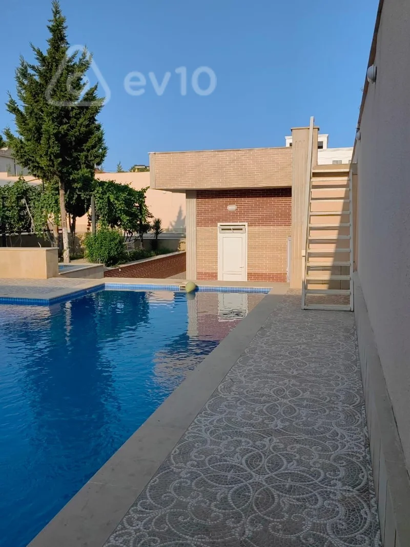7 otaqlı həyət evi, 650 m², 3 cü Massiv — Bakı