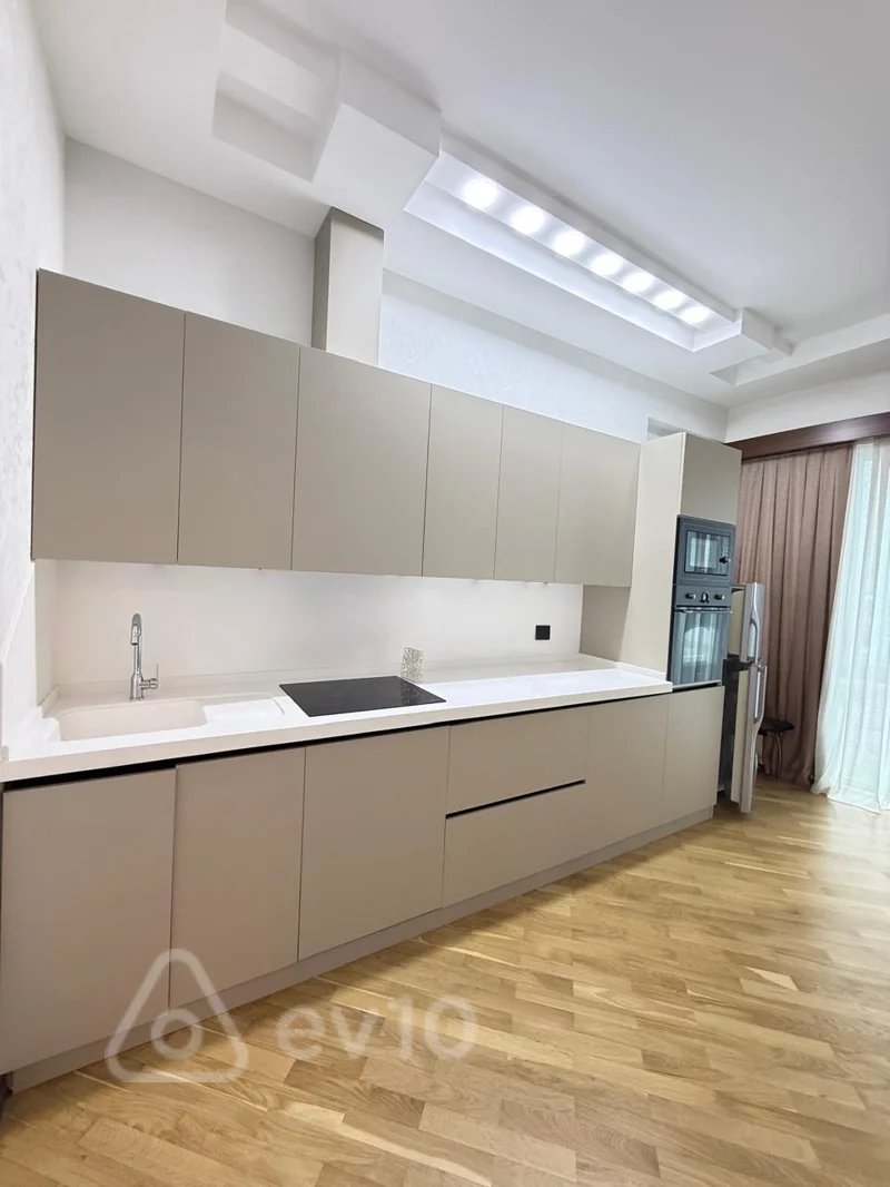 3 otaqlı mənzil, 135 m², Port Baku — kirayə — Mənzil, Bakı (9)
