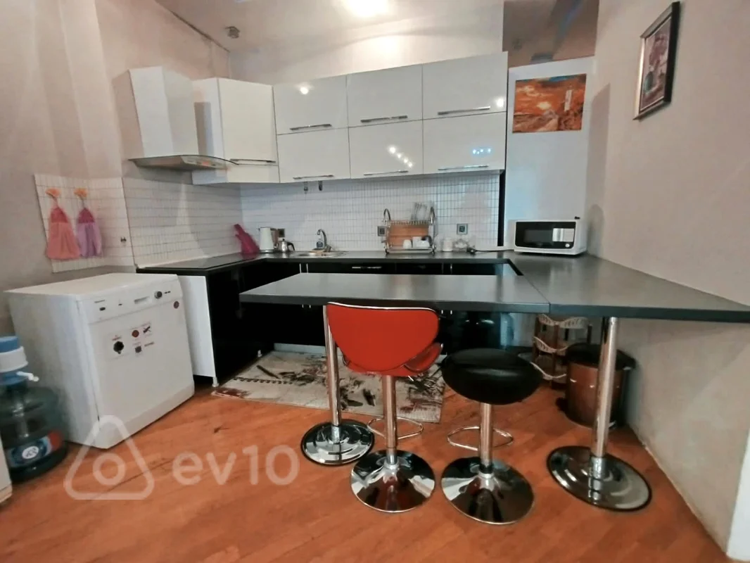 3 otaqlı mənzil, 130 m², Kövkəb Səfərəliyeva küçəsi — kirayə — Mənzil, Bakı (7)