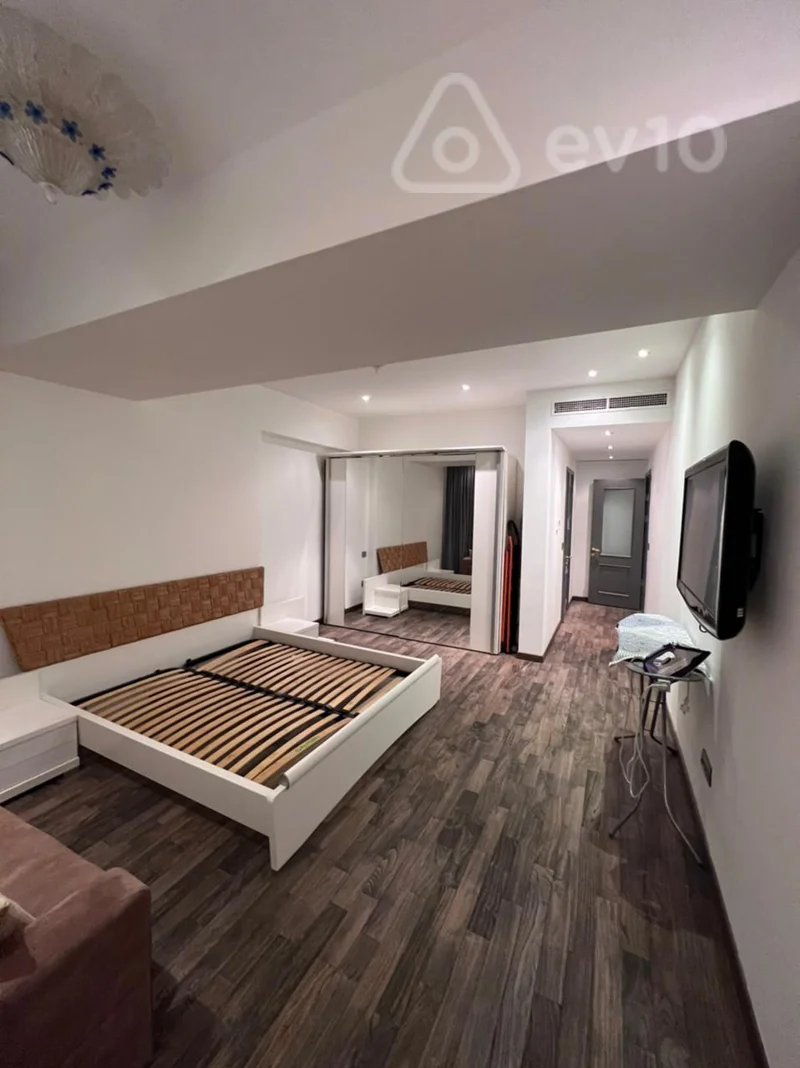 4 otaqlı mənzil, 180 m², пр Нефтяников — kirayə — Mənzil, Bakı (8)
