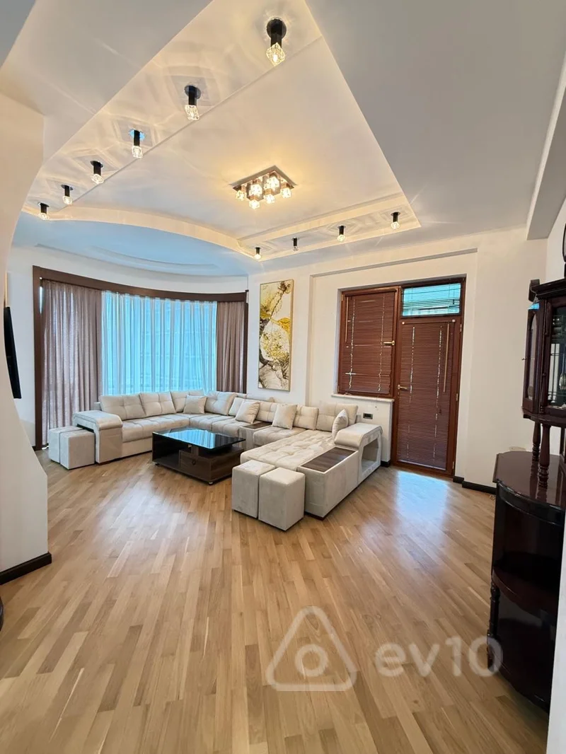 3 otaqlı mənzil, 135 m², Port Baku — kirayə — Mənzil, Bakı (2)