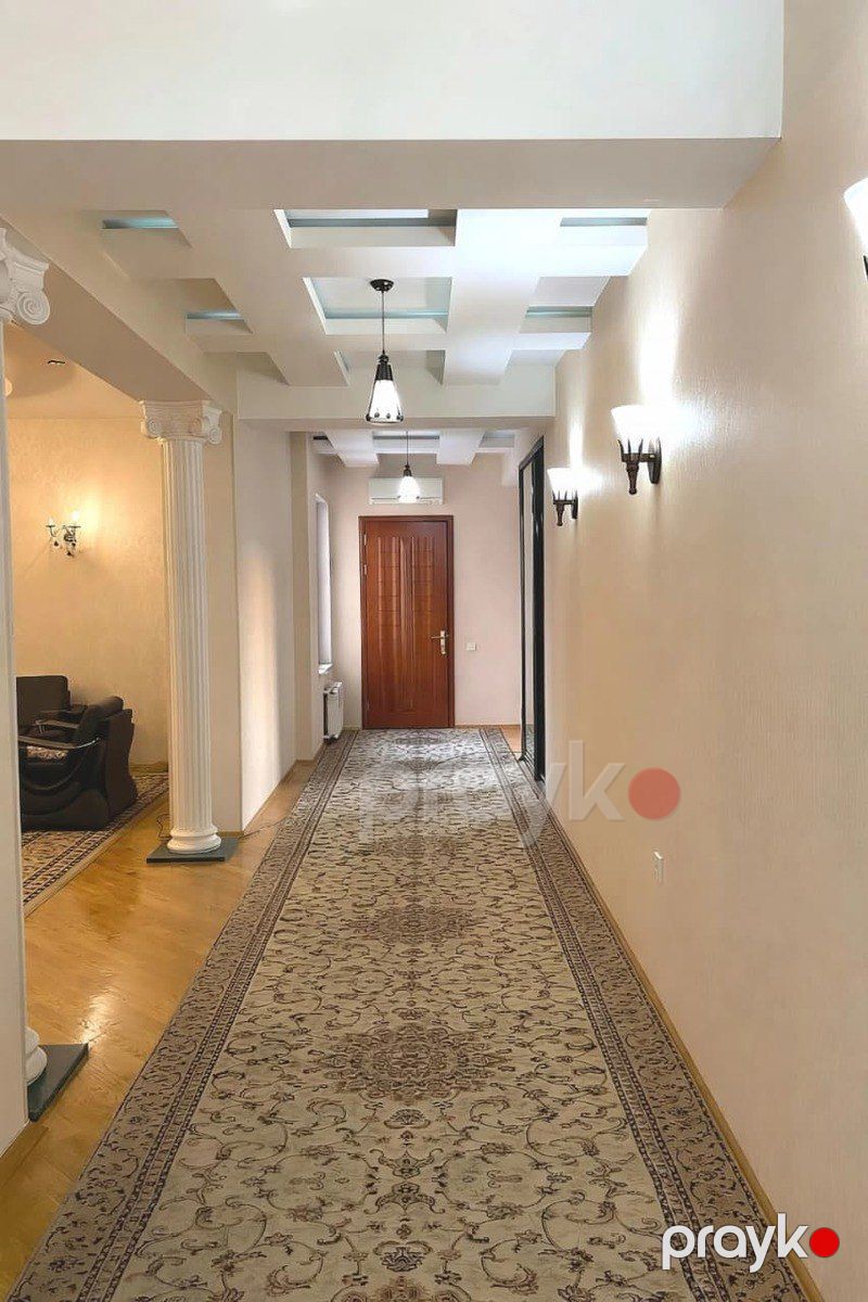 Satılır 4 otaqlı köhnə tikili 203.5 m² — Mənzil, Bakı (9)