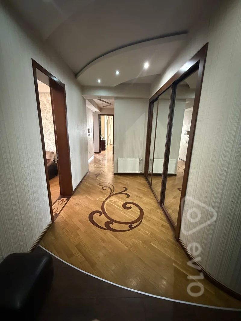 4 otaqlı mənzil, 128 m², Rovşən cəfərov — Bakı