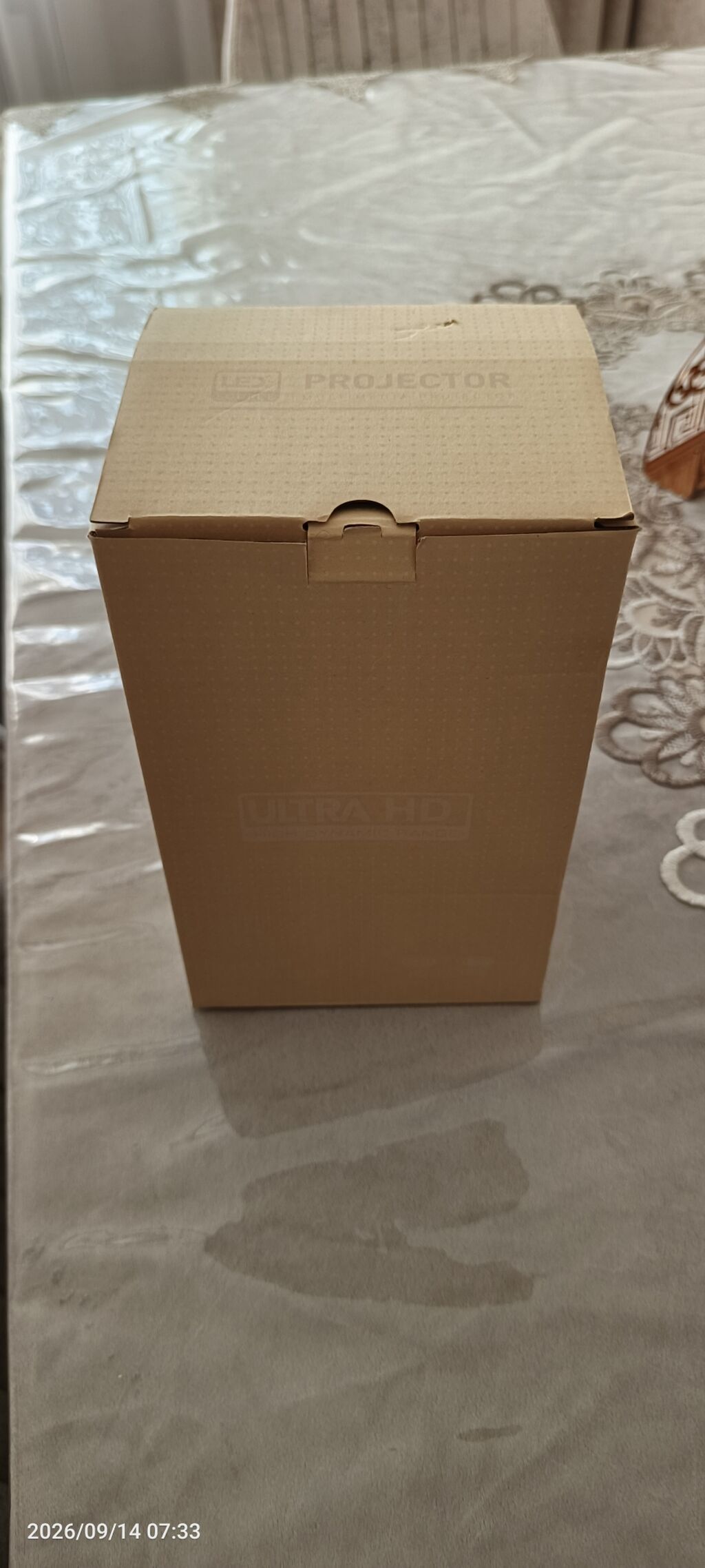 Mini portativ proyektor – silindrik dizayn, üst hissədə fokus linzası — Proyekterlər, Bakı (2)
