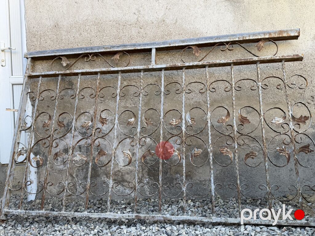 Dəmir barmaqlıq paneli - Material: qalın metaldan (dövülmə elementli) — Pəncərələr, qapılar, balkonlar, Masazır (2)