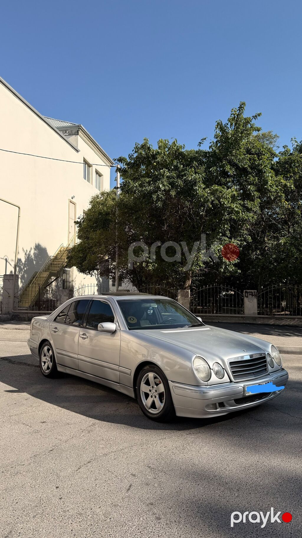 Mercedes-Benz sedan (W210 seriyası) - Kuzov: sedan, gümüşü rəng — Avtomobillər, Bakı (6)