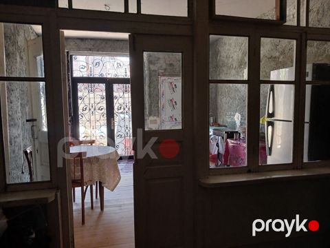 Kiralık geniş mətbəxli mənzil hissəsi - İşıqlı, hündür tavanlı — Gəncə