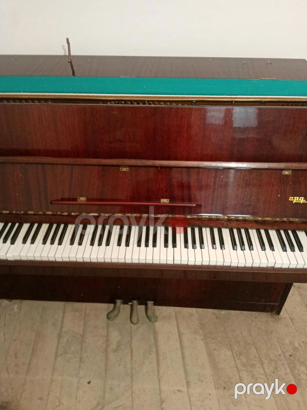 Upright piano – aqaq marka (korpusda loqo görünür) - Korpus: qəhvəyi — Pianino və digər klaviş alətləri, Digah (4)