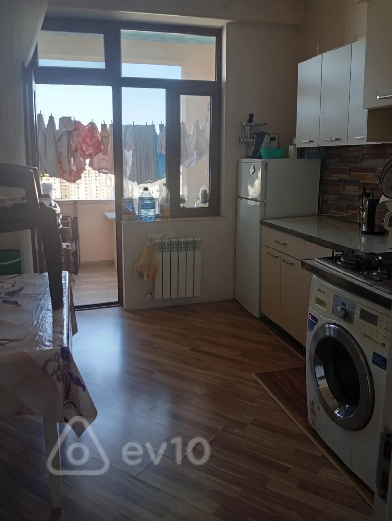 2 otaqlı mənzil, 70 m², İnşaatçılar metrosunun üstü — Mənzil, Bakı (5)