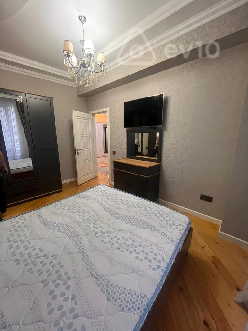 3 otaqlı mənzil, 145 m², 28 May metrostansiyası — kirayə — Mənzil, Bakı (5)