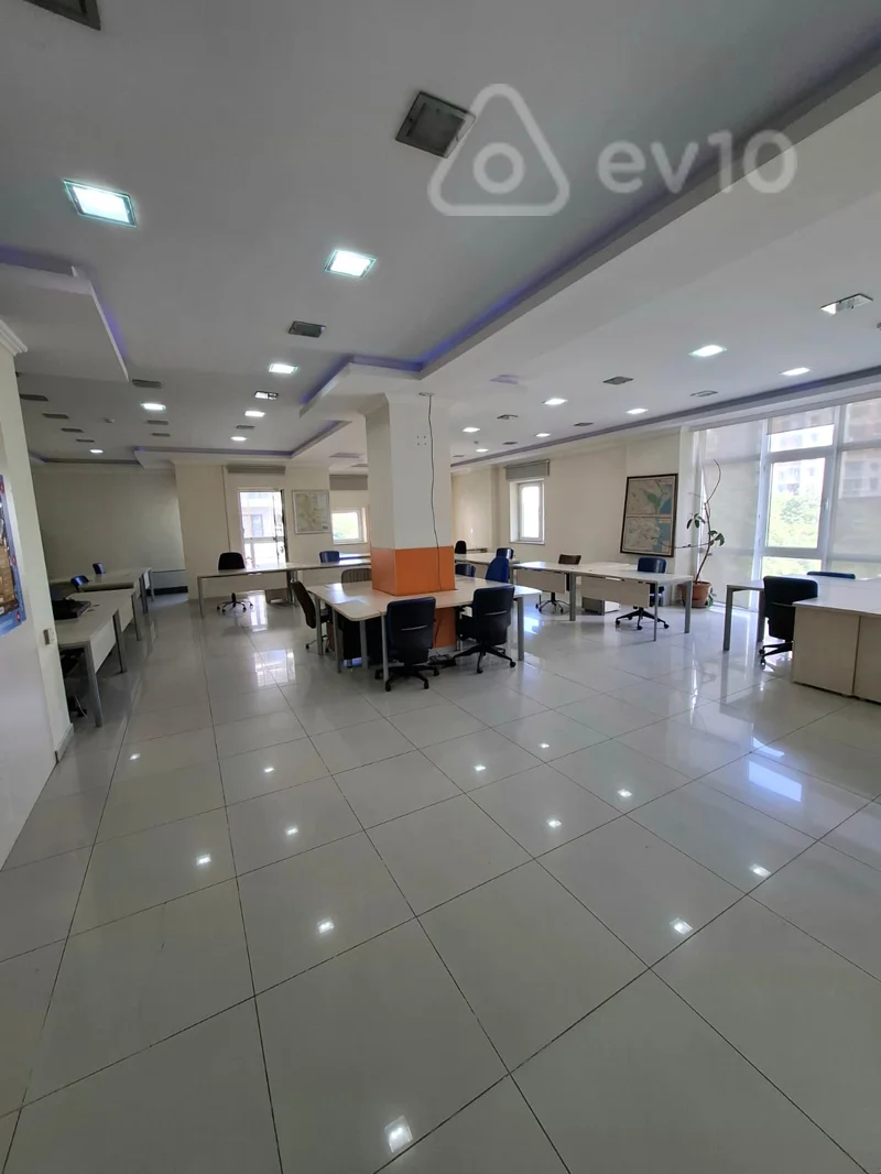 Ofis, 650 m², Tbilisi pr30 — kirayə — Ofis, Bakı (2)