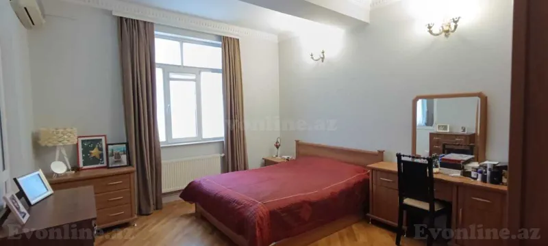 Satılır 4 otaqlı Mənzil Yeni tikili 200 m² Bakı, Yasamal r., Elmlər Akademiyası m — Mənzil, Bakı (7)