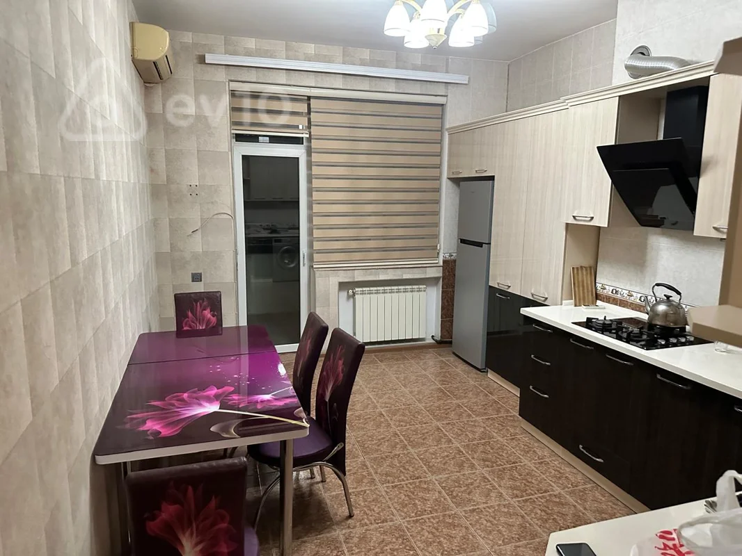 3 otaqlı mənzil, 140 m², semed vurgun kucesi — kirayə — Mənzil, Bakı (9)