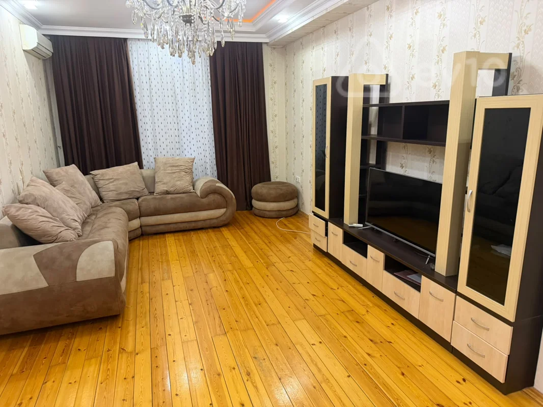 4 otaqlı mənzil, 120 m², Hazi Aslanov metrosu — kirayə — Natiq bəy