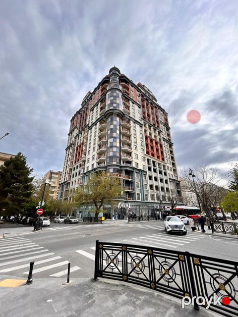 Satılır 4 otaqlı yeni tikili 285 m² — Bakı