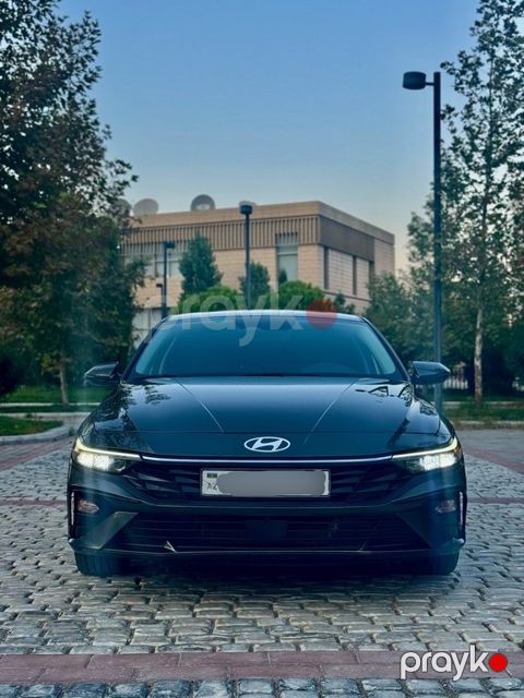 Hyundai Elantra, 1.6 L, 1.32 kWh, 2025 il, 29 000 km