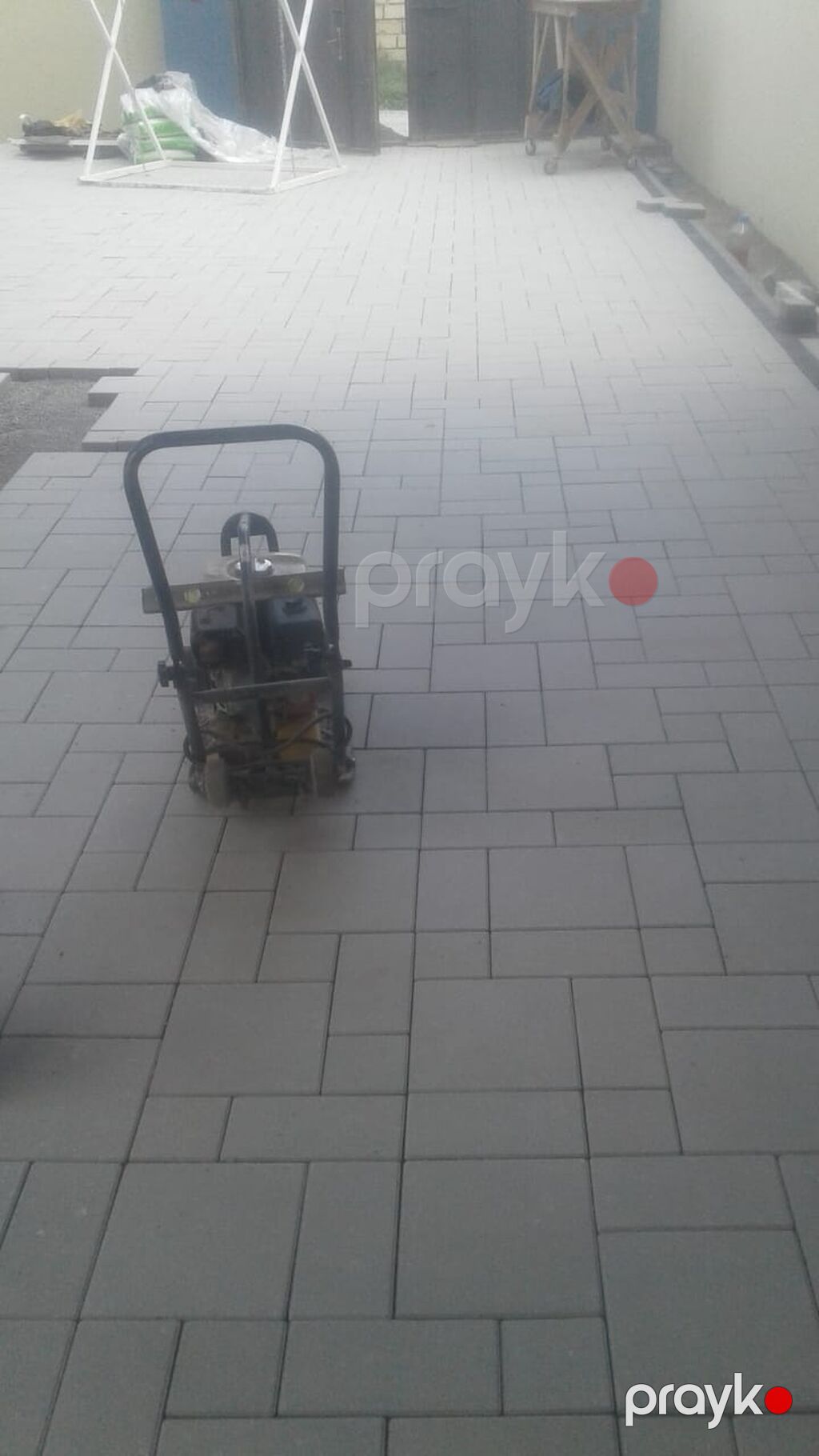 Her cur tametin vurulmasi heyet bag evlerin park tametin vurulmasi — Plitka və örtü materialları, Qobu (10)
