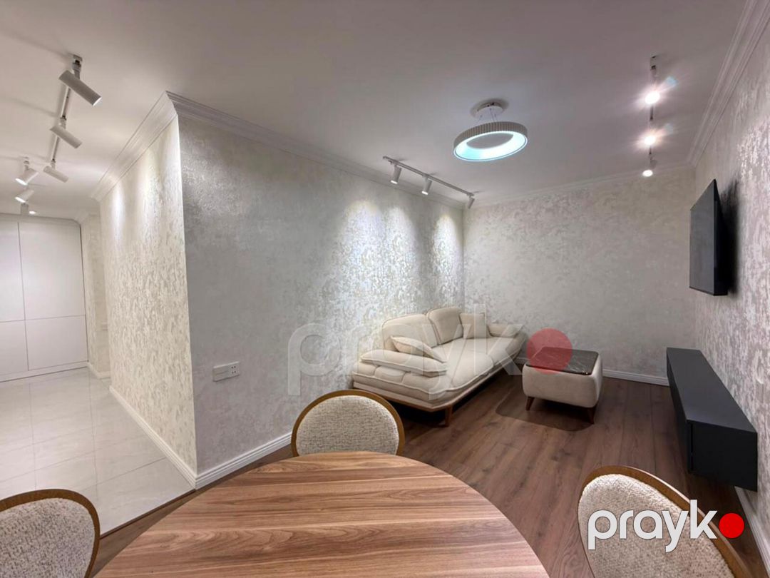 Satılır 2 otaqlı köhnə tikili 65 m² — Mənzil, Bakı (2)