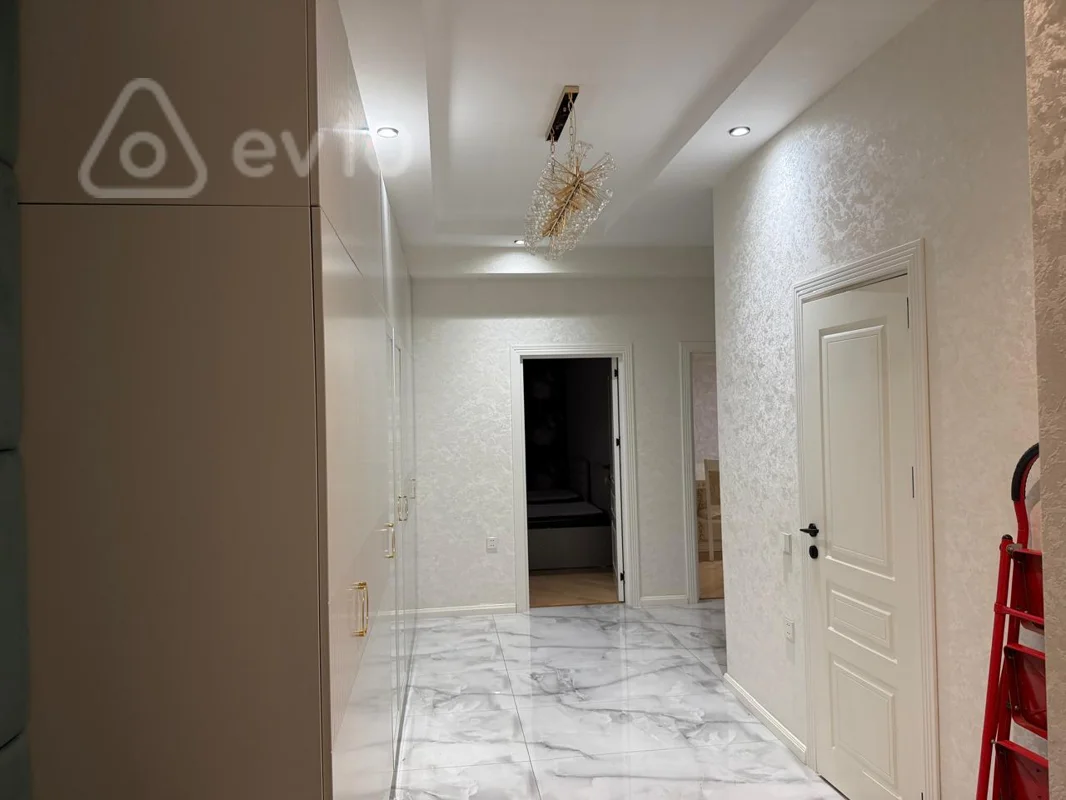 3 otaqlı mənzil, 130 m², Çobanzadə küç. — kirayə — Mənzil, Bakı (9)