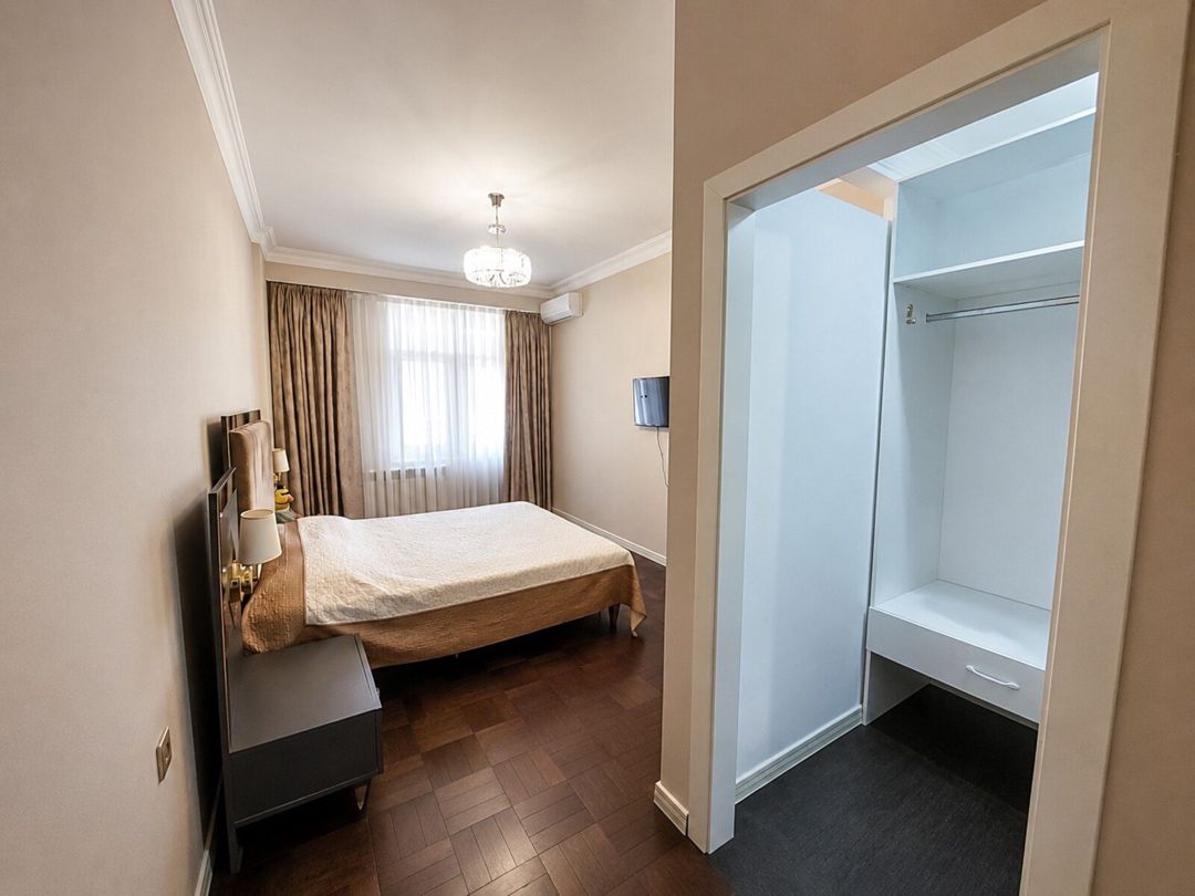 Satılır 5 otaqlı yeni tikili 215 m² — Mənzil, Bakı (8)