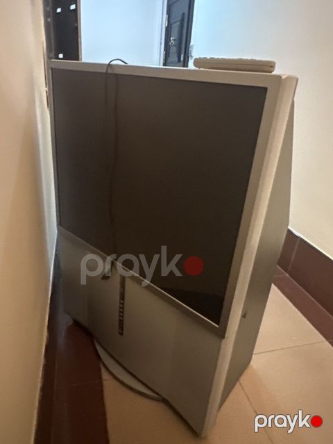 Köhnə tip arxa proyeksiyalı televizor - Ekran: böyük diaqonal — Bakı