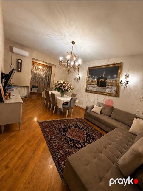 Satılır 3 otaqlı köhnə tikili 85 m² — Bakı