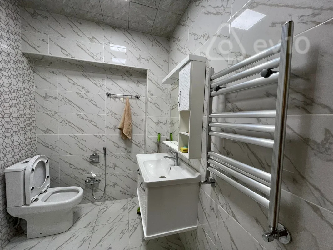 3 otaqlı mənzil, 139 m², 28 May metrostansiyası — kirayə — Mənzil, Bakı (12)