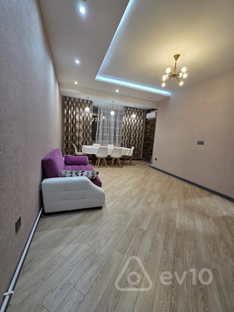 3 otaqlı mənzil, 110 m², Salatın Əsgərova k. — kirayə