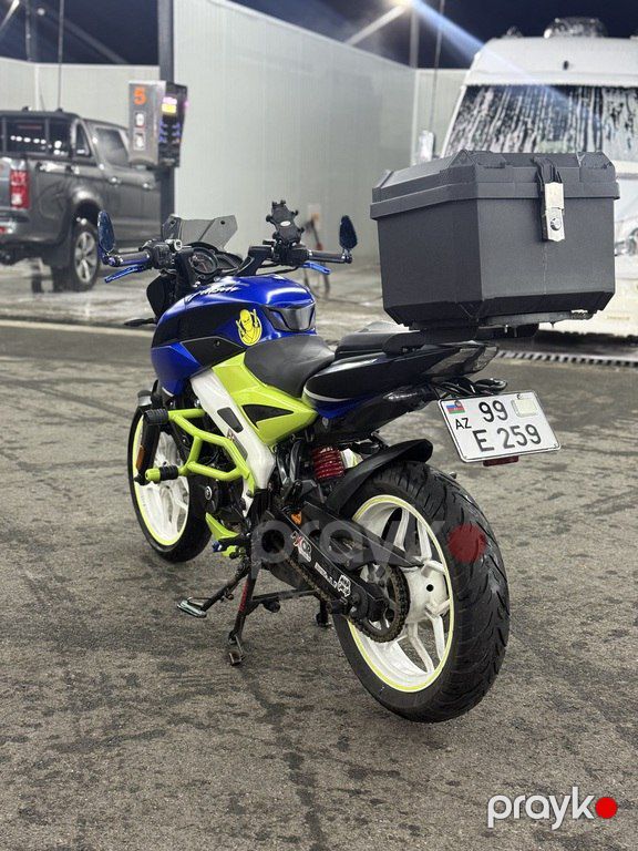 Bajaj Pulsar NS 200, 200 sm3, 2022 il, 5 200 km — Motosikletlər, Bakı (4)