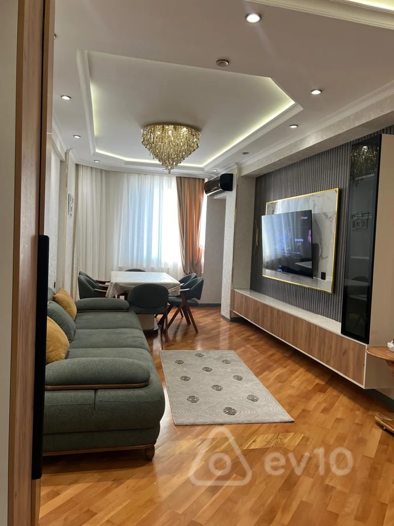 3 otaqlı mənzil, 105 m², Əcəmi Naxçivani küçəsi — Bakı