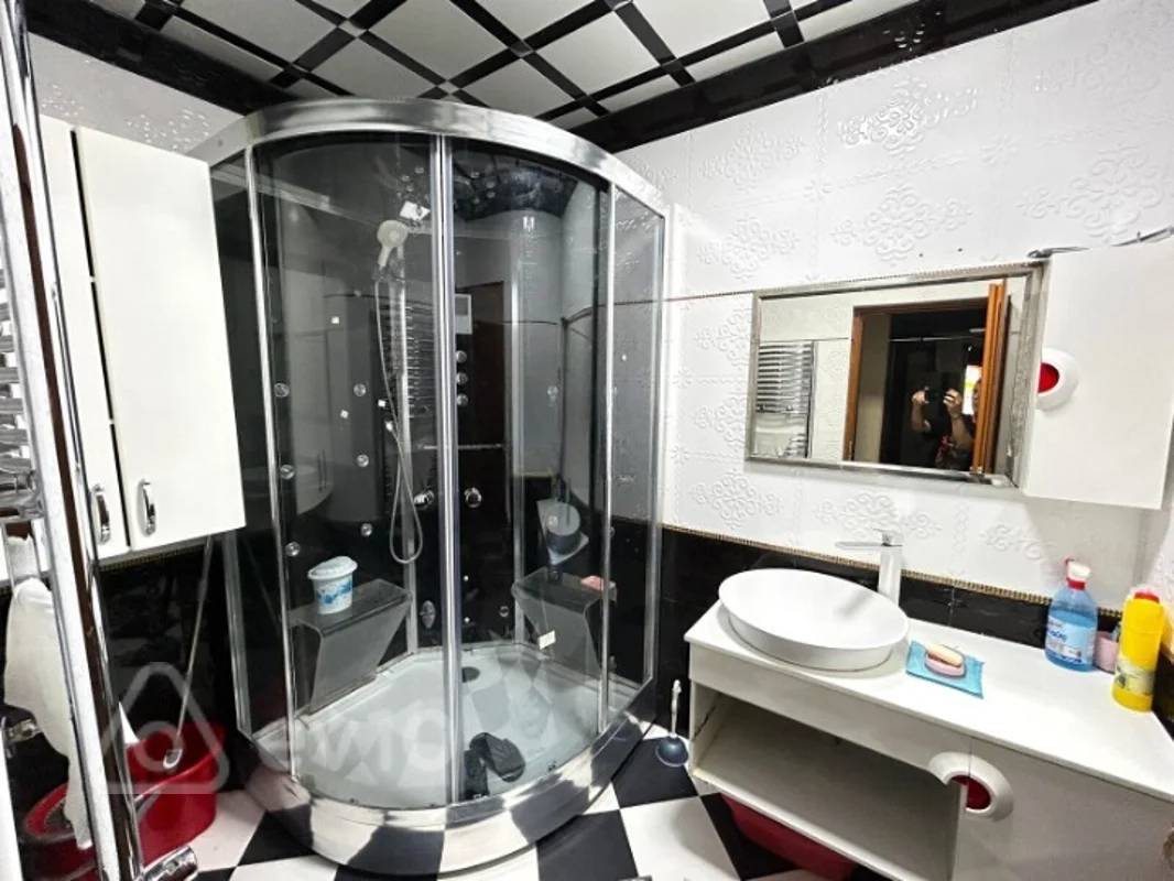 4 otaqlı mənzil, 130 m², Sabit Orucov küçəsi — kirayə — Mənzil, Bakı (4)