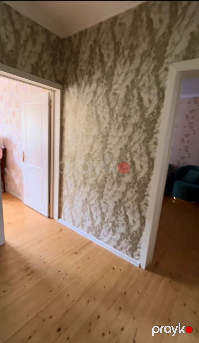 Satılır 4 otaqlı köhnə tikili 240 m² — Mənzil, Bakı (11)