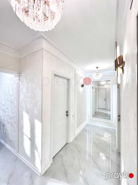 Satılır 2 otaqlı köhnə tikili 58 m² — Bakı