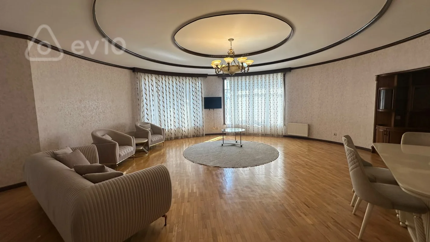 5 otaqlı mənzil, 240 m², Səməd vurgun — kirayə — Bakı