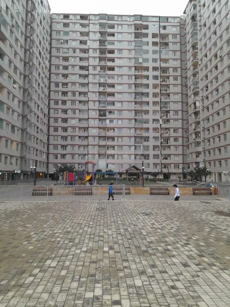 Satılır 3 otaqlı Mənzil Yeni tikili 135 m² Bakı, Yasamal r — Mənzil, Bakı (2)