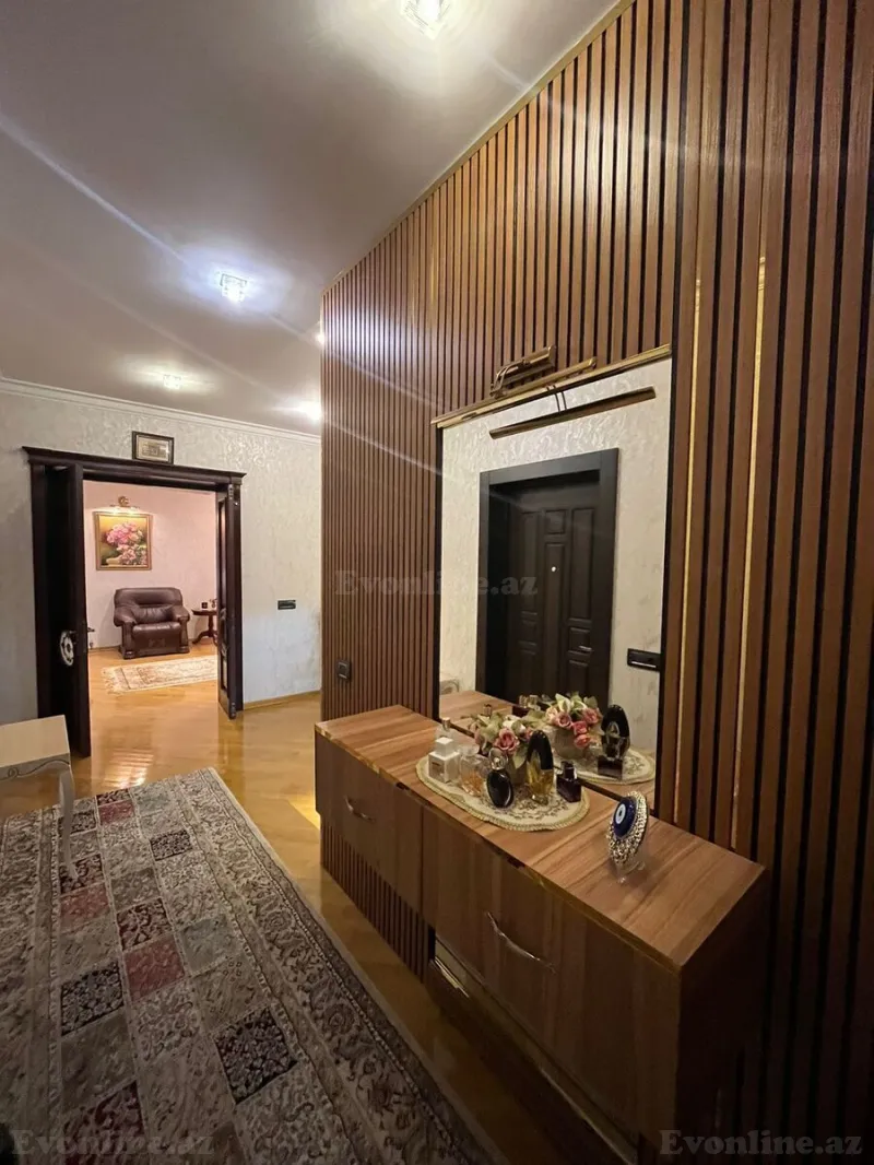 Satılır 5 otaqlı Mənzil Yeni tikili 240 m² Bakı, Nəsimi r., Nizami m
