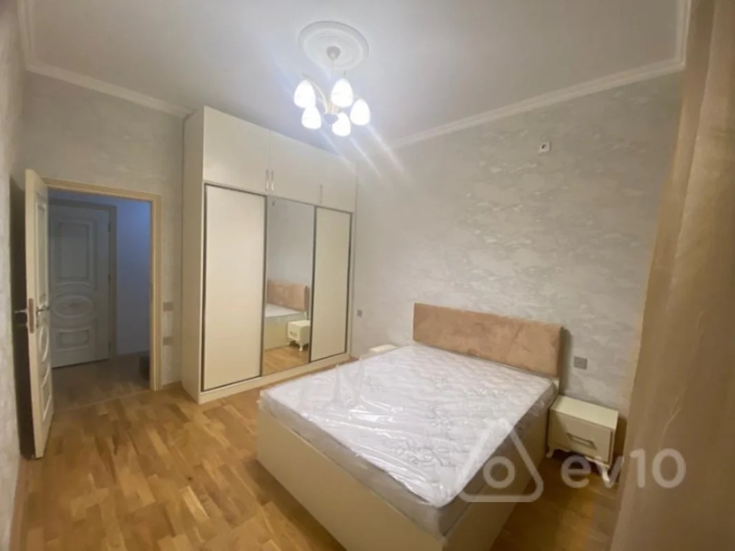2 otaqlı mənzil, 70 m², Rüstəm Rüstəmov — kirayə — Bakı
