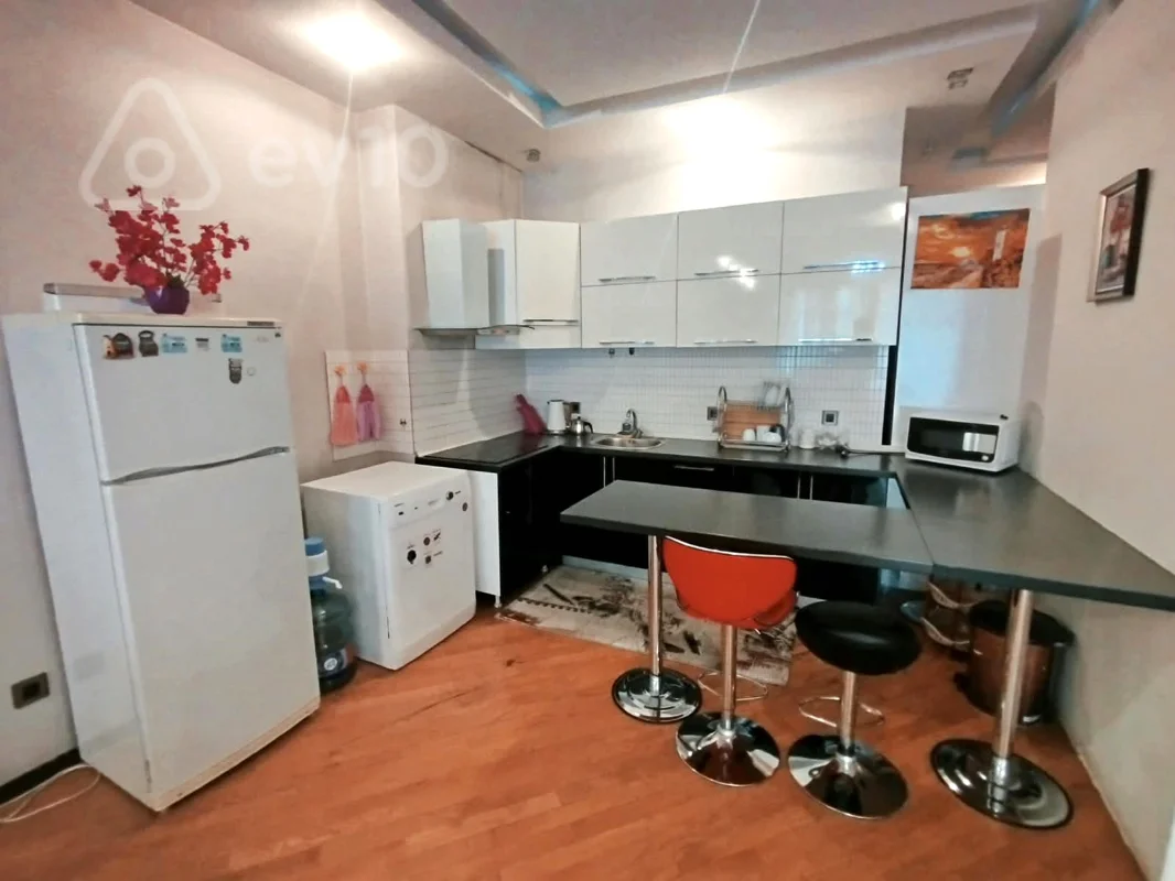 3 otaqlı mənzil, 130 m², Kövkəb Səfərəliyeva küçəsi — kirayə — Mənzil, Bakı (5)