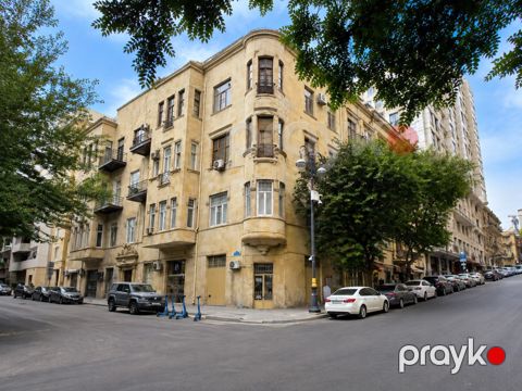 Satılır 3 otaqlı köhnə tikili 110 m² — Bakı