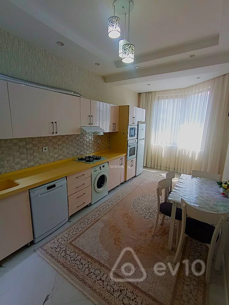 3 otaqlı mənzil, 150 m², Qulu Quliyev küç. — kirayə — Mənzil, Bakı (9)