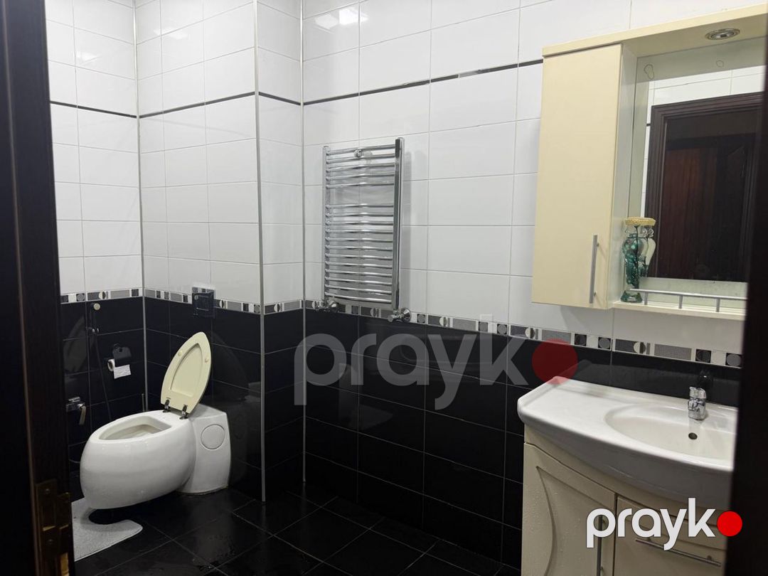 3 otaqlı mənzil, 138 m², m.Neftciler E.Suleymanov küç., Bakı — Mənzil (2)
