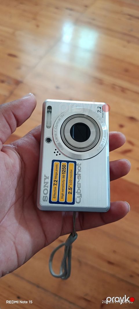 Ag sony ekrani zedelidi ancaq adabdir kart var isleyir qara ama tam — Bərdə