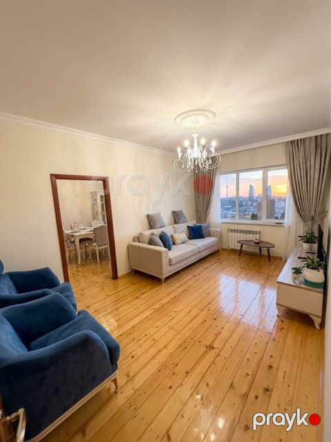 Satılır 5 otaqlı köhnə tikili 115 m² — Bakı
