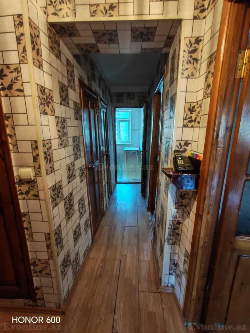 Satılır 3 otaqlı Mənzil Köhnə tikili 70 m² Bakı, Nizami r., Qara Qarayev m — Mənzil, Bakı (8)