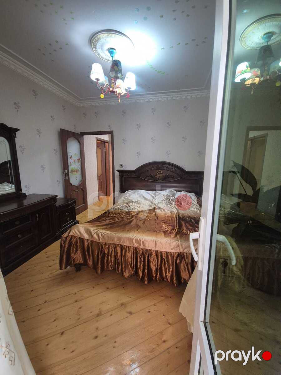 Satılır 4 otaqlı köhnə tikili 101 m² — Mənzil, Bakı (12)