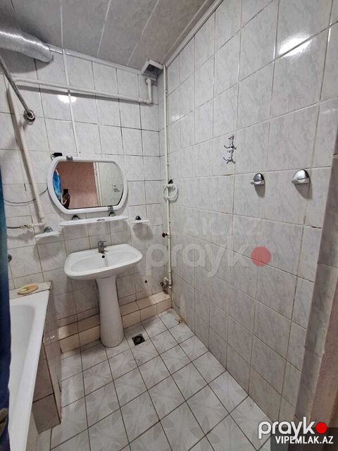 Nizami rayonunda 3 otaqlı Köhnə tikili Kirayə verilir, 80 m² — Bakı