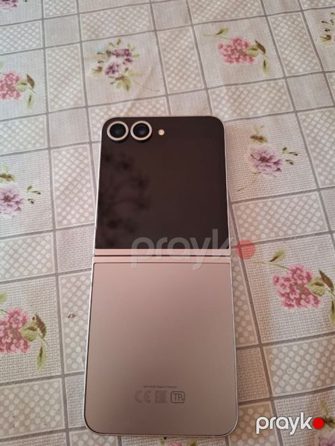 Samsung Galaxy Z Flip 6 Silver Shadow 256GB/12GB — Bakı